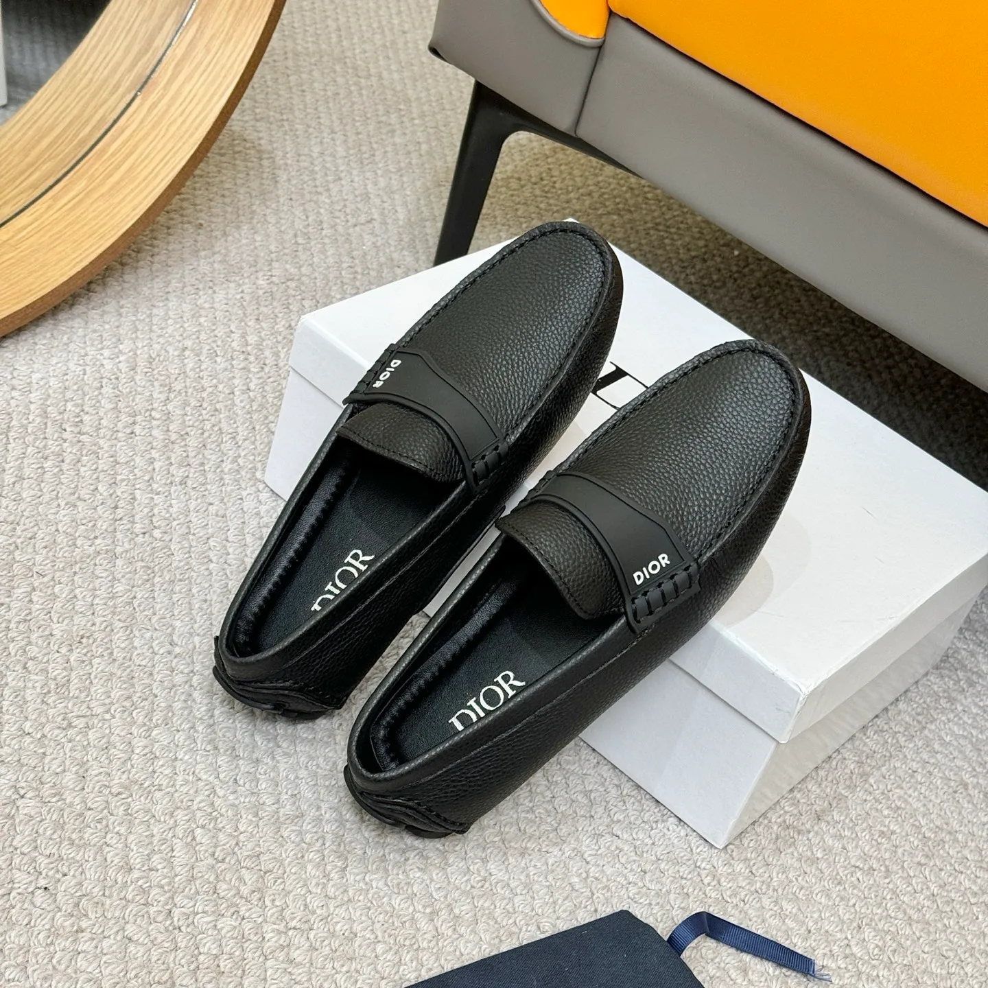 Men's clothing and shoes 💰420! (Yangli) Quality DIOR [Dior’s latest arrival] real auction hot-selling Doudou shoes 🔍DIOR) new Doudou shoes 👍Belgian designer Martin Margiela serves as Gucci shoe designer y full of charm, luxury style gentleman upper: imported cowhide, lining with spring sweat-absorbent first-layer sheepskin. Outsole Brand outsole, the last stitching on the bottom will never come off; equipped with classic Gucci exquisite hardware C D buckle💋The whole pair of shoes is fashionable and casual without losing high-end style; standard 38-46